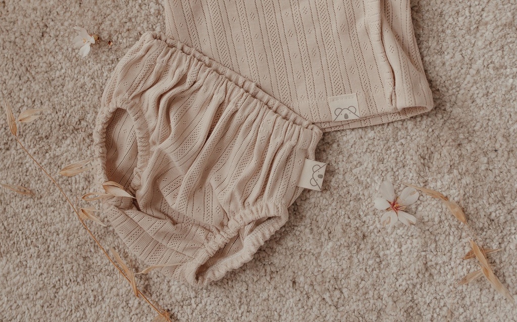 Primera puesta verano calado beige
